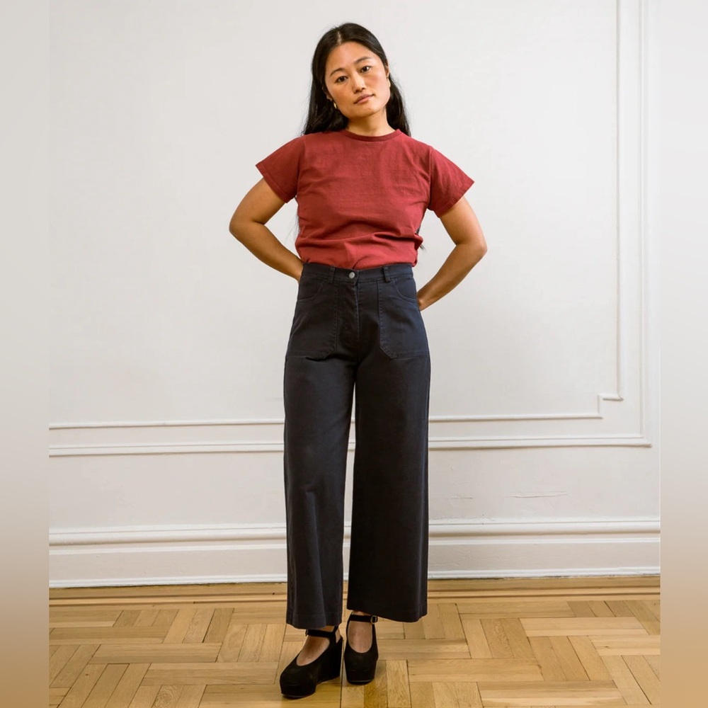 Loup cropped high waisted wide legged Simone pants in black. Size small.